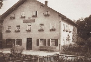 k-GO032-04 Sattlerhof v vorn